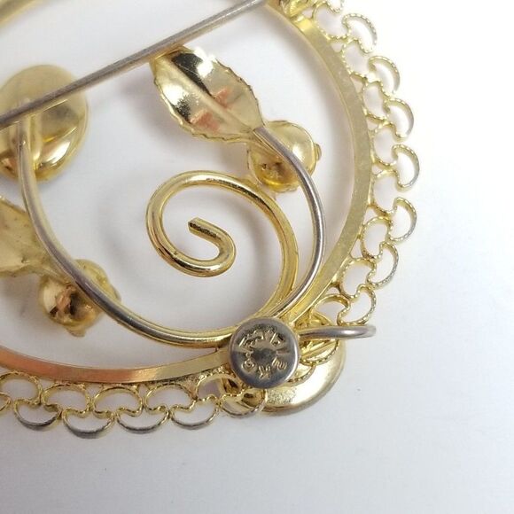 Vintage 12k Yellow Gold Filled Circle Brooch, Green Cabochon Faux Pearl Center - Picture 3 of 5